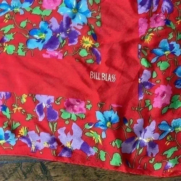 Bill Blass Scarf - Picture 2 of 2